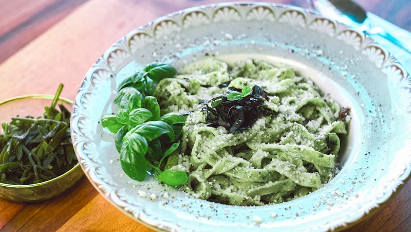 Creamy fettuccine alfredo with parmesan and herbs